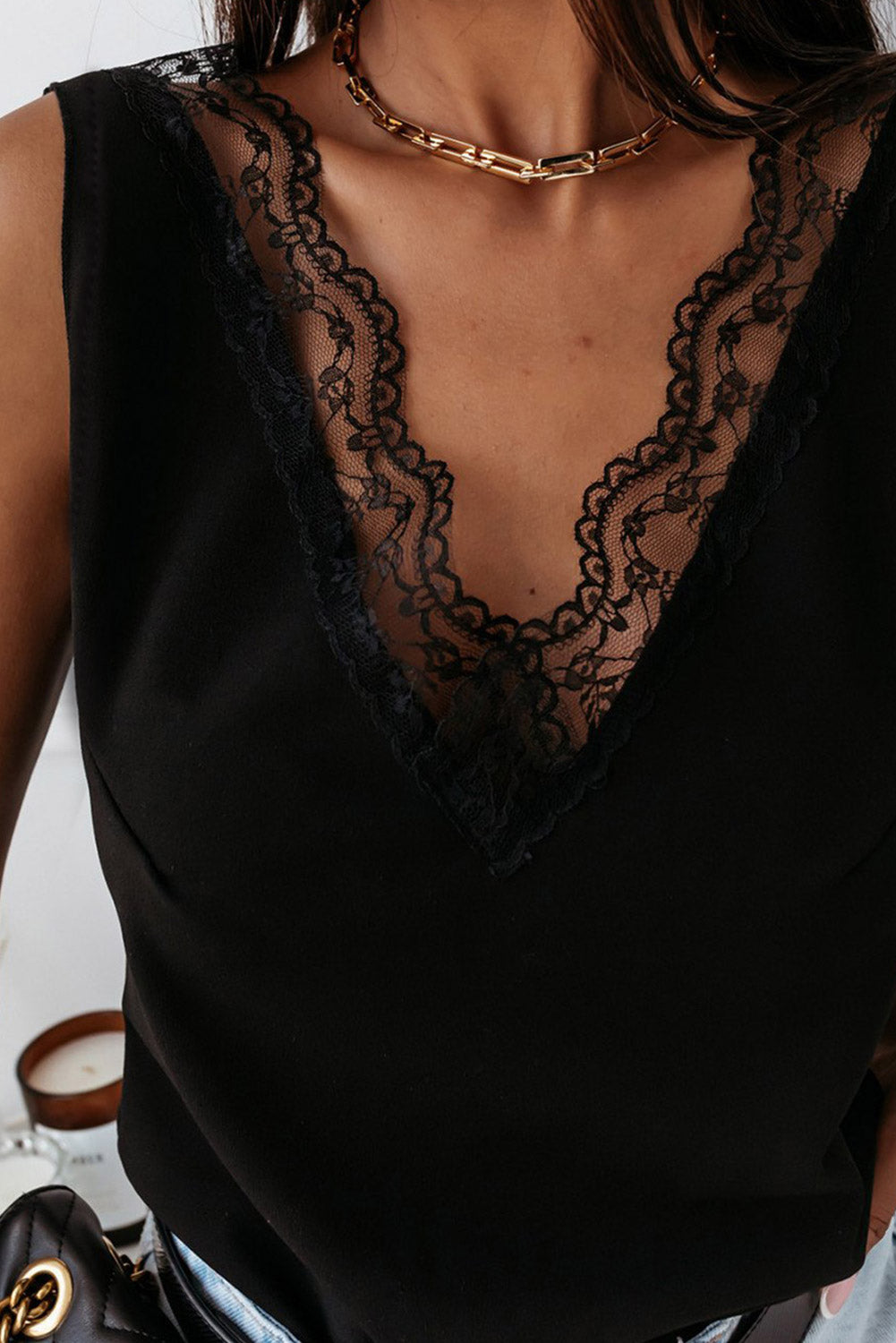 Black Lace Splicing Open Back V Neck Tank Top